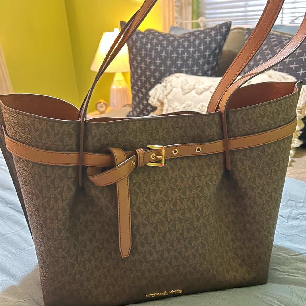 Michael Kors Signature Brown Tote